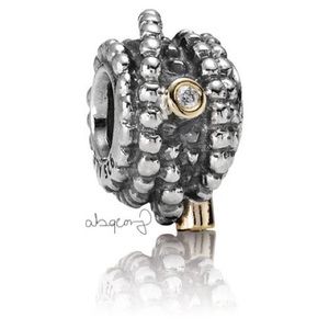 EUC Pandora 790277D Silver & 14k Gold Entangled Beauty Charm w/ Diamonds